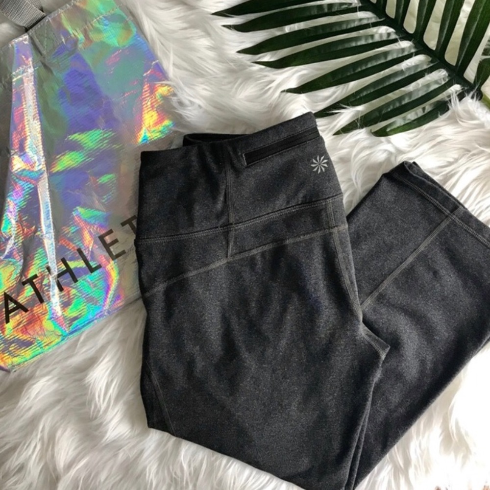 •Athleta 7/8 Crop Leggings•
